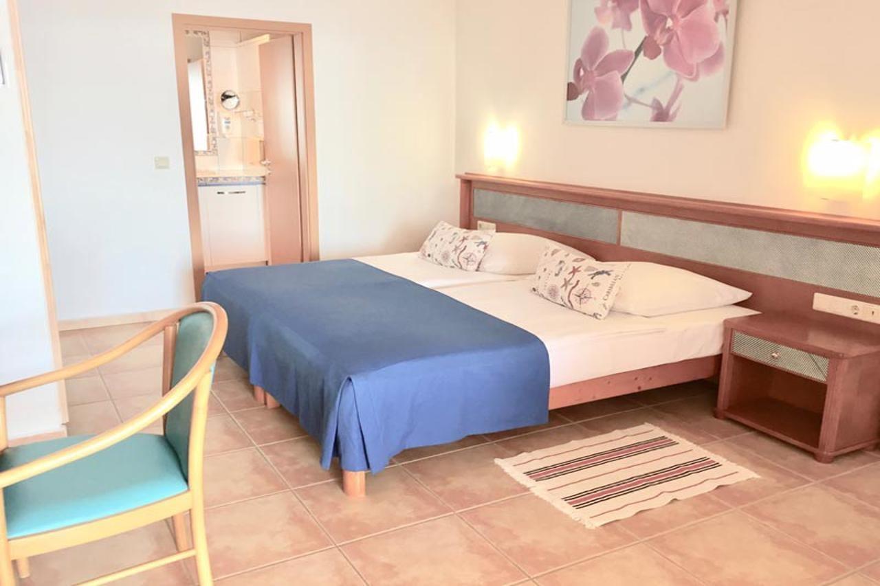 Suite Hotel Marina Playa Esquinzo エクステリア 写真
